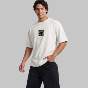 تیشرت یقه گرد مردانه باکسی طرحدار پنبه دو رو سفید مدل 50881