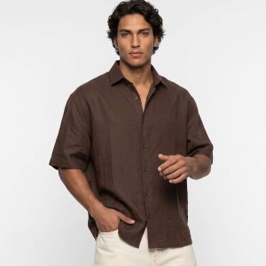 پیراهن آستین کوتاه مردانه باکسی ساده لینن قهوه ای مدل 50963
