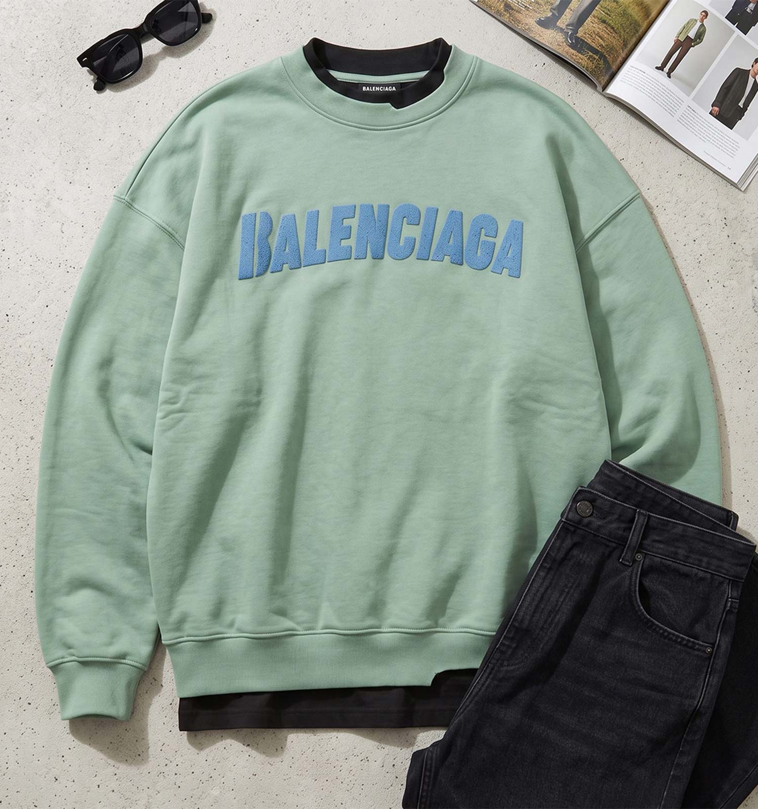 بلوز یقه گرد مردانه باکسی طرحدار سه نخ پنبه سبز Balenciaga مدل 51425