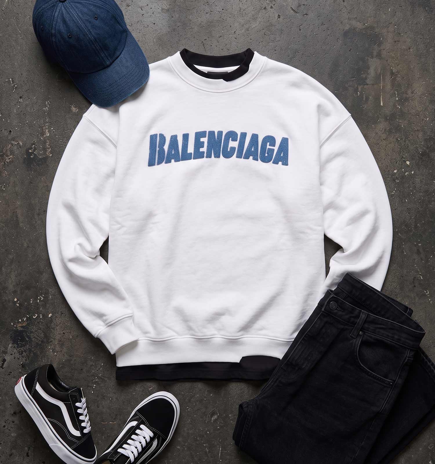 بلوز یقه گرد مردانه باکسی طرحدار سه نخ پنبه سفید Balenciaga مدل 51423